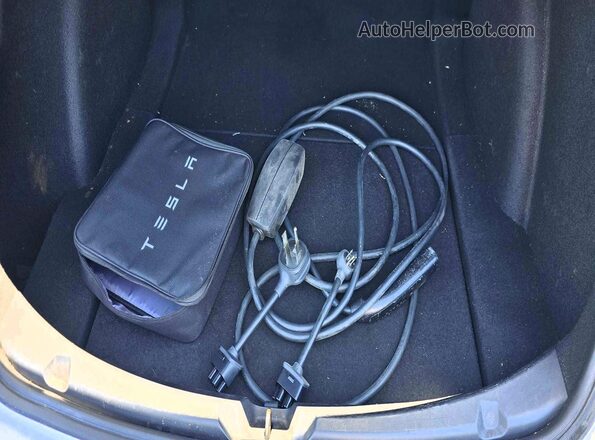 5YJ3E1EB8NF276384 2022 TESLA MODEL 3 White Вид підкапотного простору