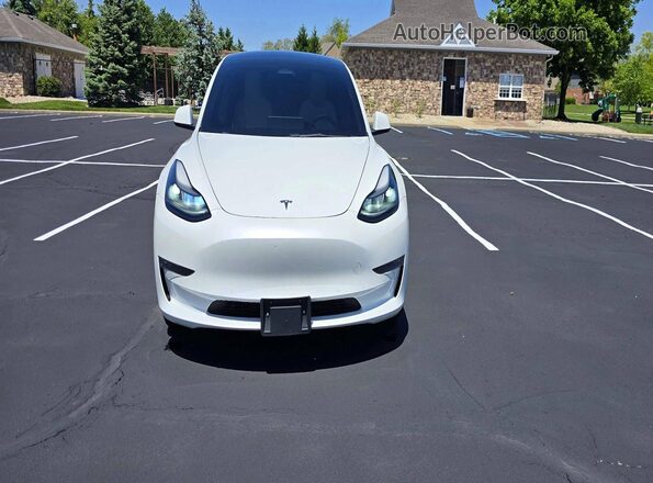 5YJ3E1EB8NF276384 2022 TESLA MODEL 3 White 