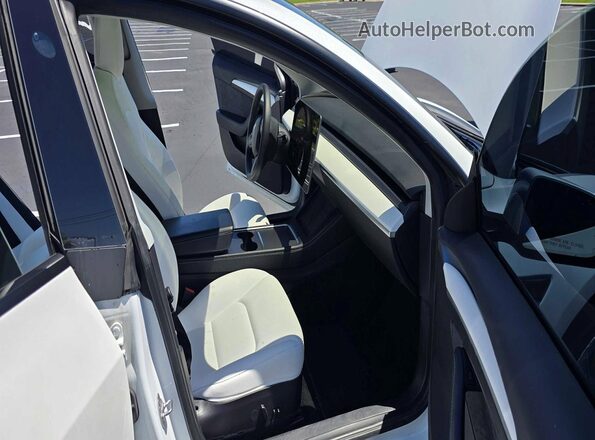 5YJ3E1EB8NF276384 2022 TESLA MODEL 3 White Вид ззаду