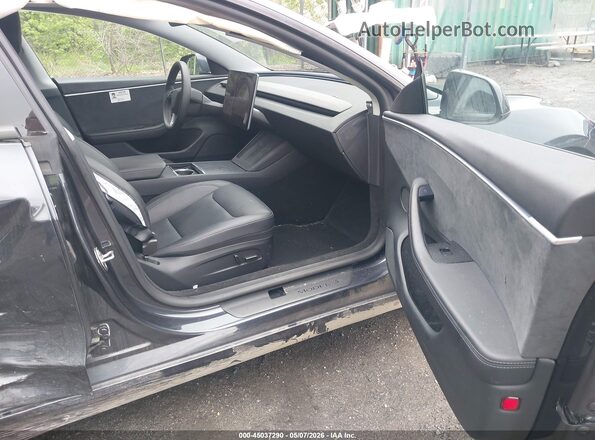 5YJ3E1EB8RF788023 2024 TESLA MODEL 3 Gray Widok wnętrza z przodu