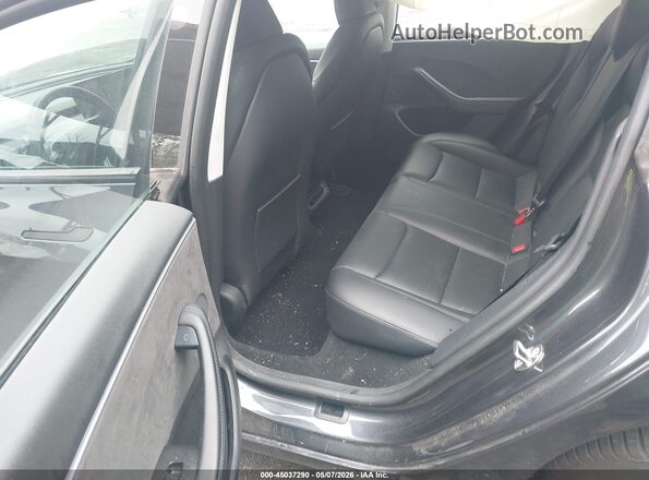5YJ3E1EB8RF788023 2024 TESLA MODEL 3 Gray Widok naklejki z numerem VIN