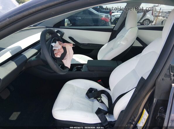 5YJ3E1EB9SF002879 2025 TESLA MODEL 3 Black Вид салону спереду