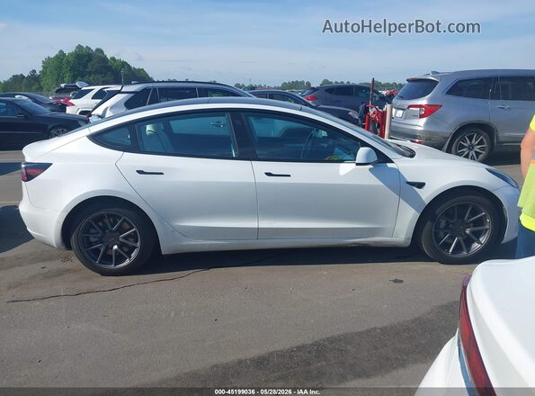 5YJ3E1EBXMF059692 2021 TESLA MODEL 3 White Widok wnętrza z tyłu