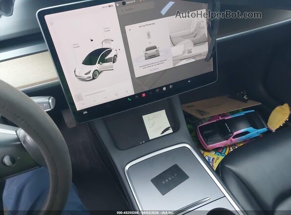5YJ3E1EBXNF145361 2022 TESLA MODEL 3 Белый Вид панели приборов