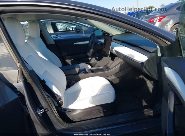 5YJ3E1EBXNF305402 2022 TESLA MODEL 3 Gray Widok wnętrza z przodu