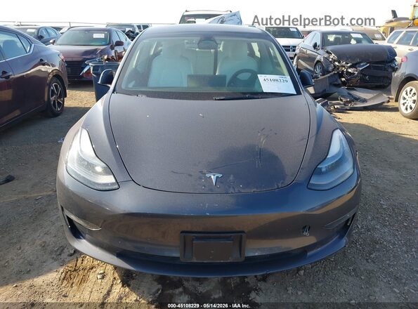 5YJ3E1EBXNF305402 2022 TESLA MODEL 3 Gray Widok zestawu wskaźników