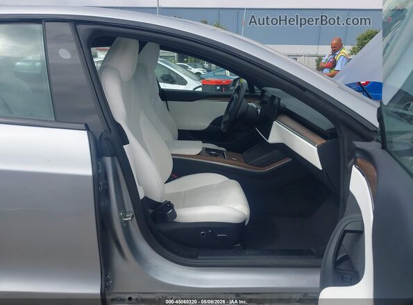 5YJSA1E53RF545219 2024 TESLA MODEL S Gray წინა სალონის ხედი