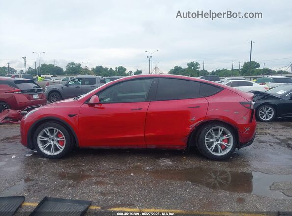 5YJYGAEE6MF201417 2021 TESLA MODEL Y Red Rear interior view