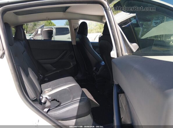 5YJYGDEE1MF063478 2021 TESLA MODEL Y White Вид наклейки з VIN-кодом