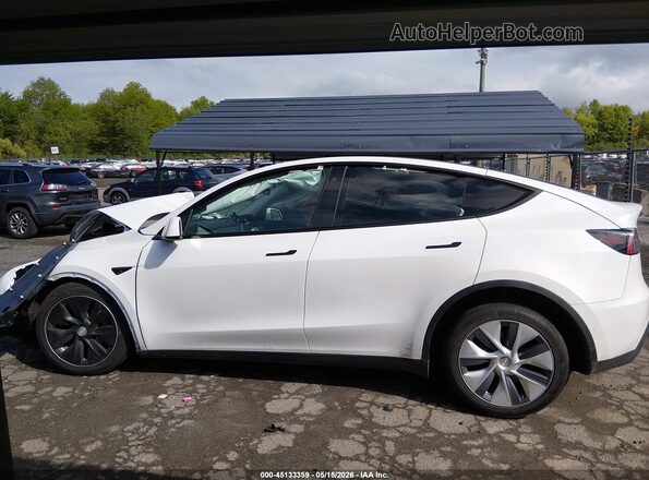5YJYGDEE1MF208180 2021 TESLA MODEL Y White 360 interior view