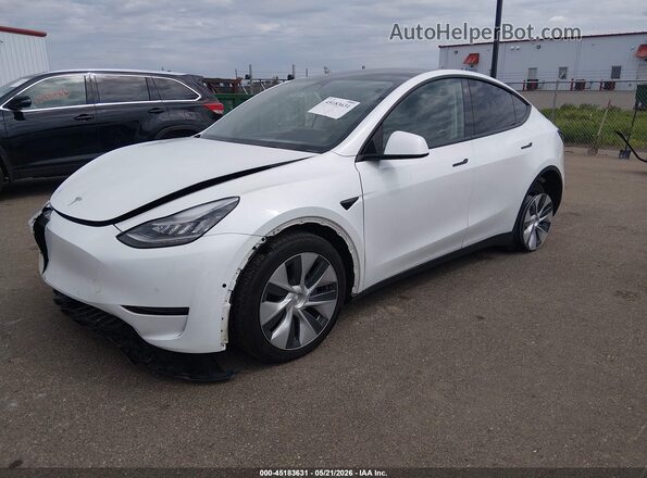5YJYGDEE4MF068903 2021 TESLA MODEL Y White Առջևի ձախ երեք քառորդ տեսարան
