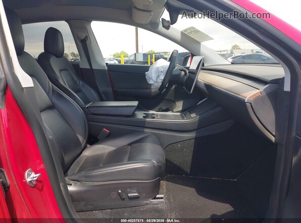 5YJYGDEE5MF277177 2021 TESLA MODEL Y Красный Вид салона спереди
