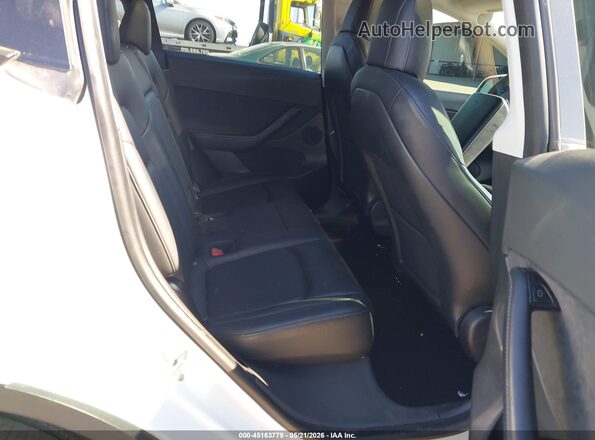 5YJYGDEE6MF100265 2021 TESLA MODEL Y White Widok naklejki z numerem VIN