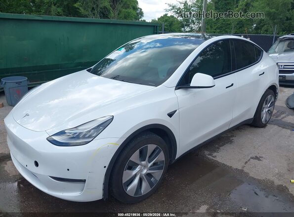 5YJYGDEE9MF304896 2021 TESLA MODEL Y Белый Передняя левая четверть