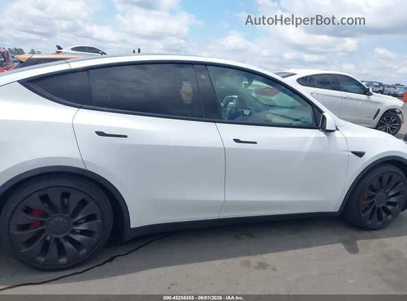 5YJYGDEF2MF137600 2021 TESLA MODEL Y White Vista interior trasera