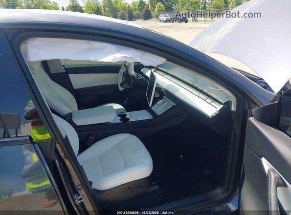 5YJYGDEF7MF302511 2021 TESLA MODEL Y Gray Front interior view