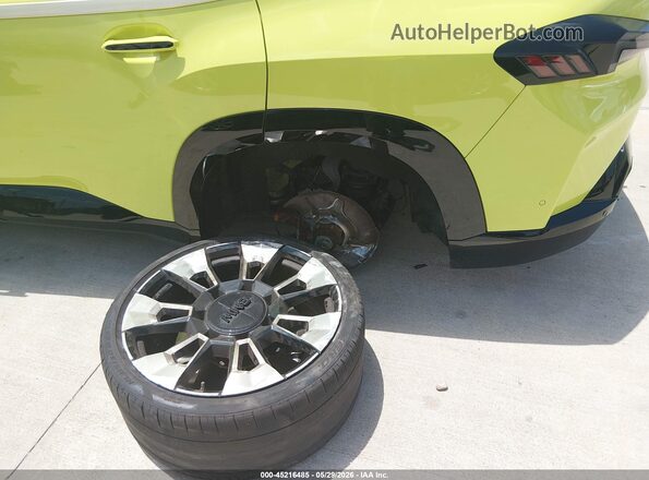 5YM23CS01R9V51522 2024 BMW XM Green წინა ხედი