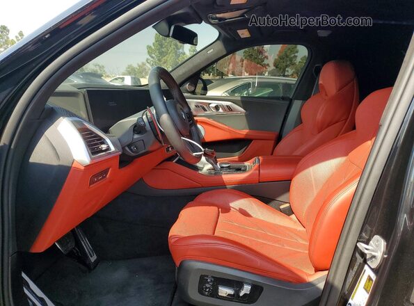 5YM23CS03R9X45355 2024 BMW XM Black Vista interior delantera