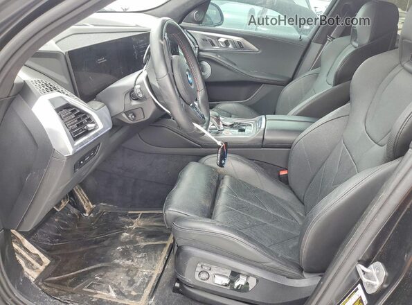5YM23CS09R9X18080 2024 BMW XM Black წინა სალონის ხედი
