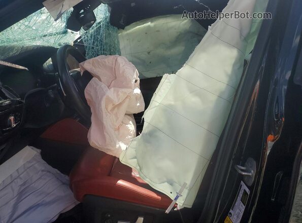5YM23EC06P9P61783 2023 BMW X4 Черный Вид салона спереди