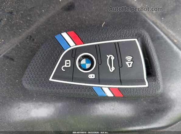 5YMCY0C01N9J04153 2022 BMW X6 M White Dashboard view