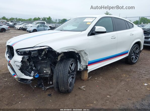 5YMCY0C01N9J04153 2022 BMW X6 M White Front left