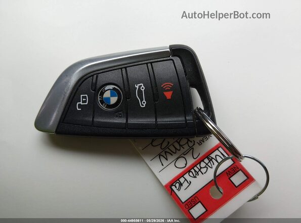 5YMTS0C03L9B70012 2020 BMW X3 Blue Առջևի վահանակի տեսք
