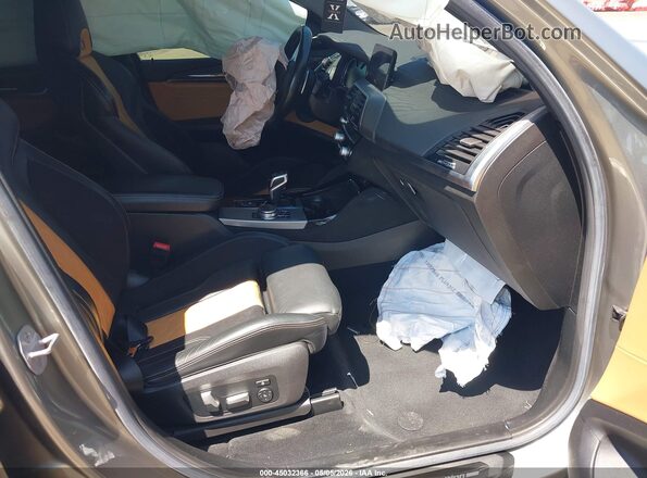 5YMTS0C04LLA57785 2020 BMW X3 Gray Front interior view