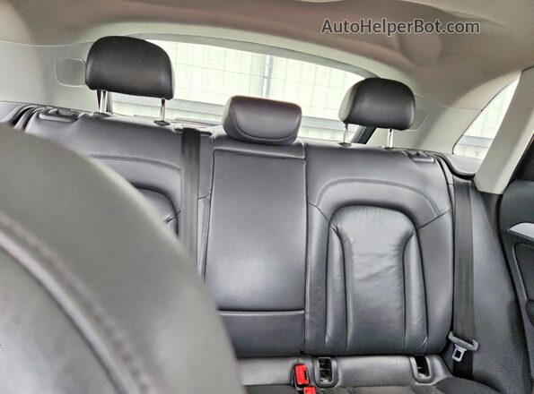 WA1BCCFS0HR011821 2017 AUDI Q3 Black Rear interior view