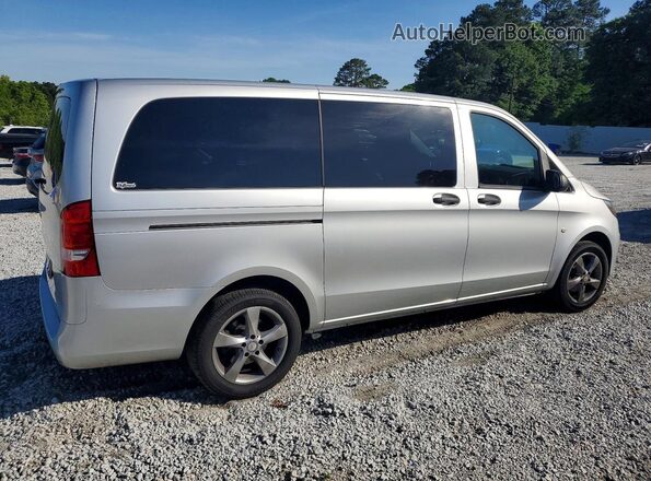 WD4PG2EE5H3302314 2017 MERCEDES-BENZ METRIS Silver Delantero derecho