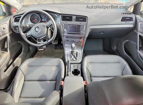 3VWH17AU8HM538235 2017 VOLKSWAGEN GOLF Blue 