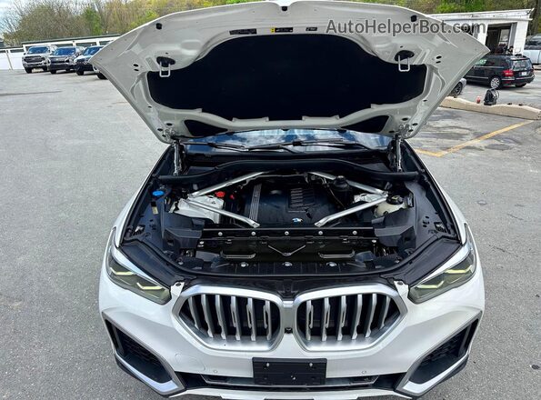 5UXCY6C07L9C27322 2020 BMW X6 White Вид ззаду