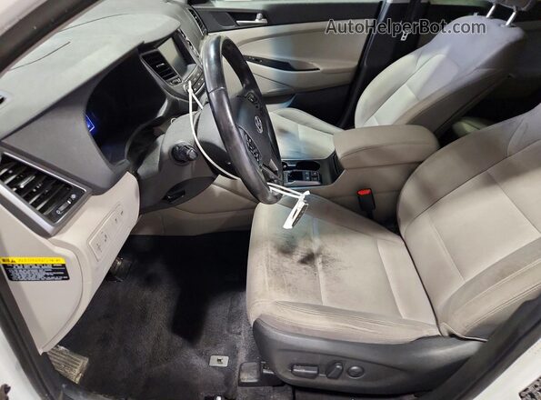 KM8J3CA29JU688938 2018 HYUNDAI TUCSON White 