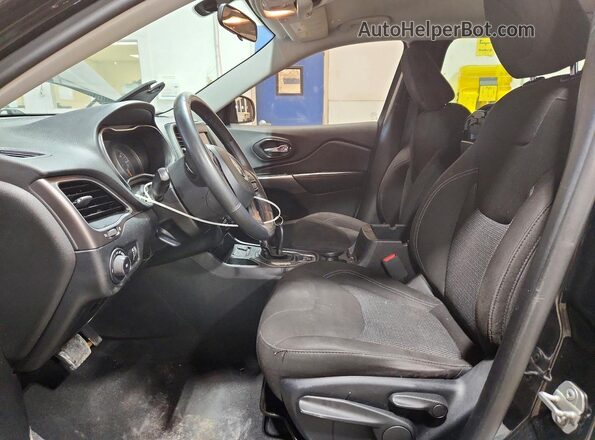 1C4PJLCB6KD438687 2019 JEEP CHEROKEE Black 