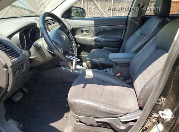 JA4ARUAU0PU016862 2023 MITSUBISHI OUTLANDER Черный Вид панели приборов