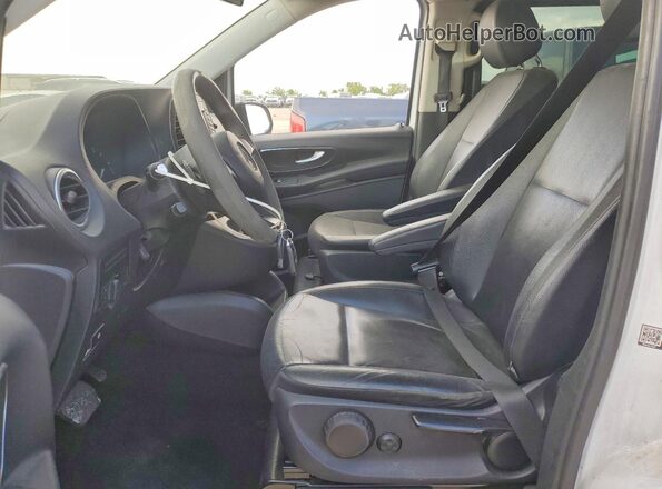 WD4PG2EE4G3095963 2016 MERCEDES-BENZ METRIS White Widok deski rozdzielczej