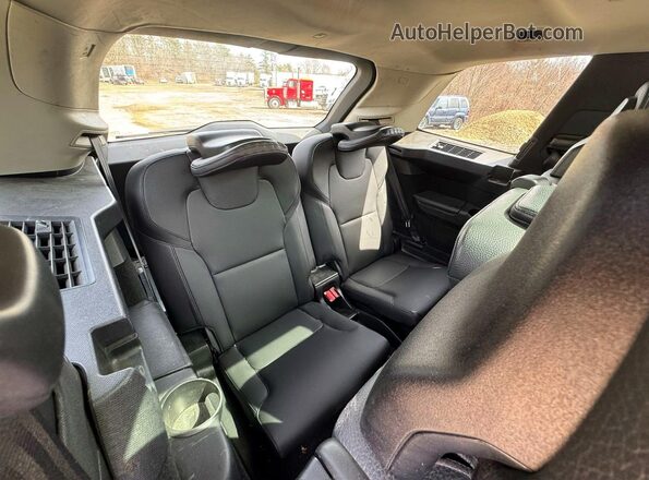 YV4A22PK7N1808426 2022 VOLVO XC90 Blue 