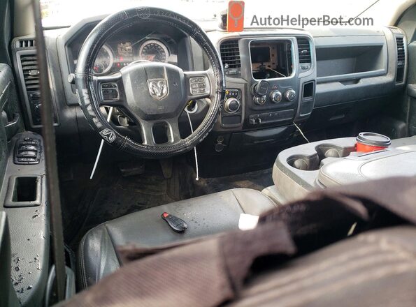 1C6RR6FT4KS724077 2019 RAM 1500 White 