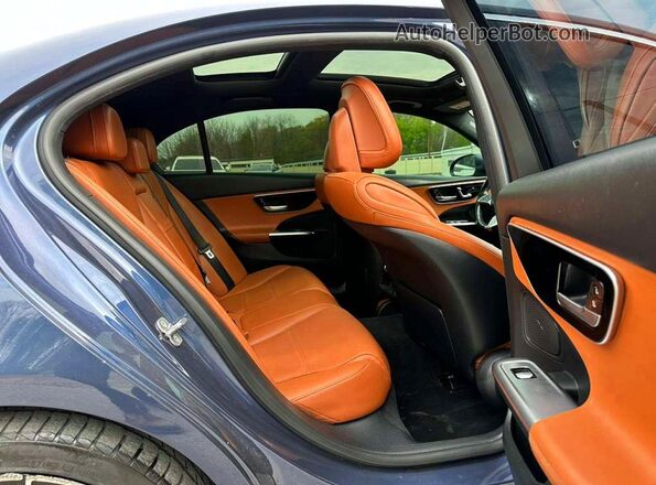 W1KAF4GB0RR170763 2024 MERCEDES-BENZ C Blue Widok deski rozdzielczej