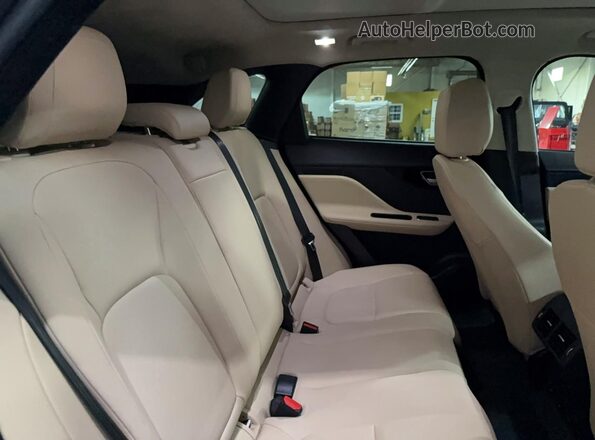 SADCJ2FX5KA364541 2019 JAGUAR F-PACE White Սալոնի դիմացի տեսք