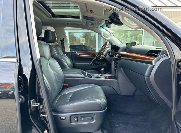 JTJHY7AX1J4261662 2018 LEXUS LX Черный 