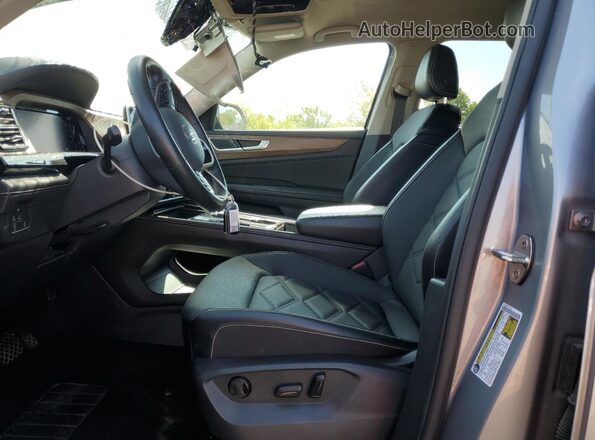1V2HR2CA7RC580740 2024 VOLKSWAGEN ATLAS Silver 