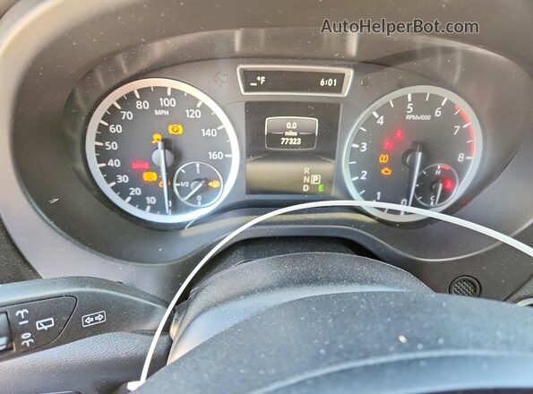 SJKCH5CP2JA042898 2018 INFINITI QX30 Silver 