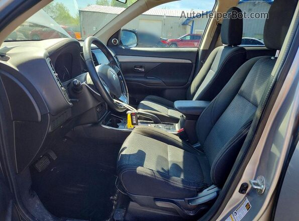 JA4AD3A31JZ061139 2018 MITSUBISHI OUTLANDER Серый 