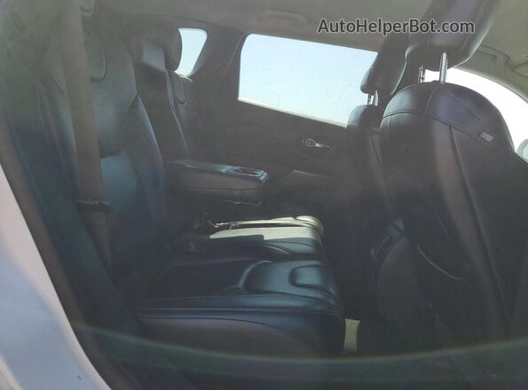 1C4PJLDB6KD357042 2019 JEEP CHEROKEE White Widok komory silnika