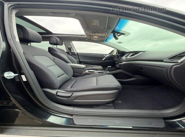 KM8J3CA2XJU794296 2018 HYUNDAI TUCSON Black 