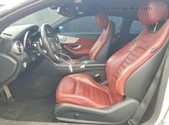 WDDWJ6EB4HF537215 2017 MERCEDES-BENZ C White 
