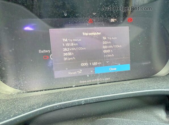 YV4ER3GL0R2109747 2024 VOLVO C40 Teal Instrument cluster view