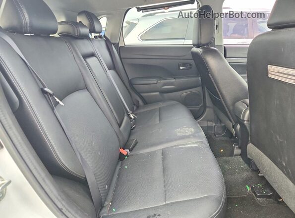 JA4AP4AW6HZ019647 2017 MITSUBISHI OUTLANDER White 