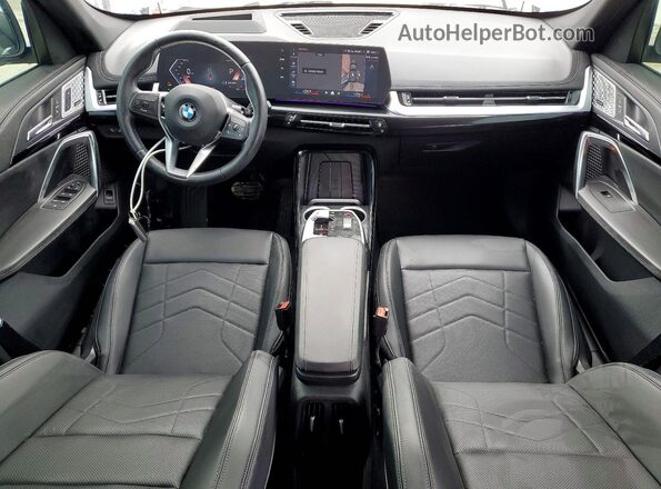 WBX73EF04S5055795 2025 BMW X1 Blue Вид щитка приладів